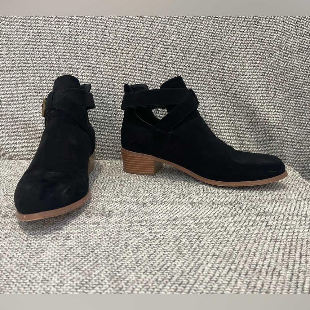 JustFab Black Ankle Booties with Suede Finish